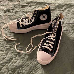 NWOT women’s high top converse platform
